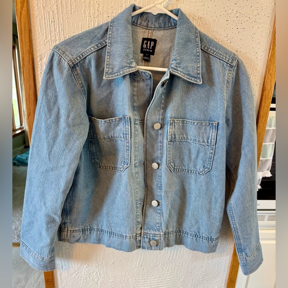 GAP Jackets & Blazers - GAP Blue Jean Jacket Classic Denim Style
